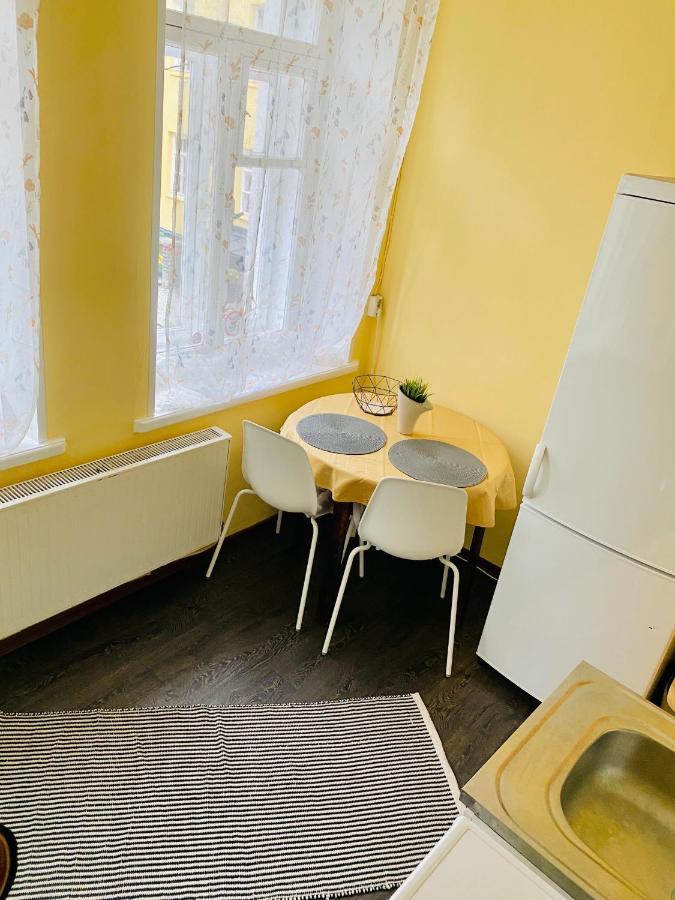 1 Bedroom Apartment Near Kadriorg Swan Pond Tallinn Exterior foto